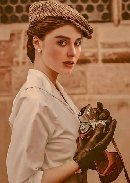 Laleh Marzban photo