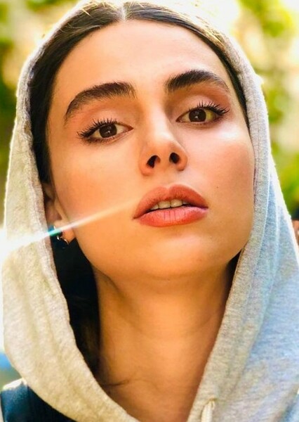 Laleh Marzban photo