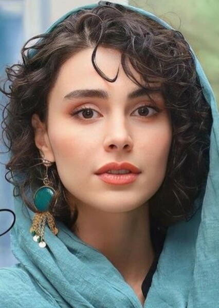 Laleh Marzban photo