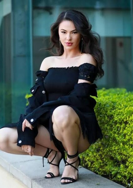 Lalla Hirayama photo