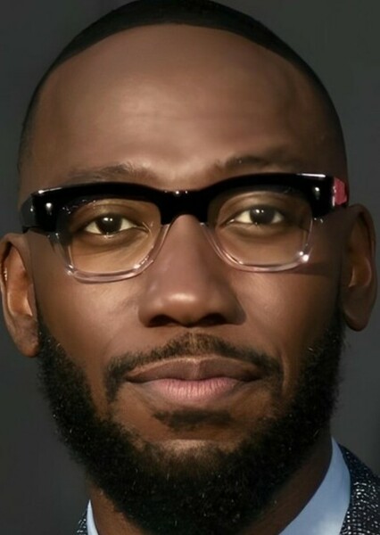 Lamorne Morris photo