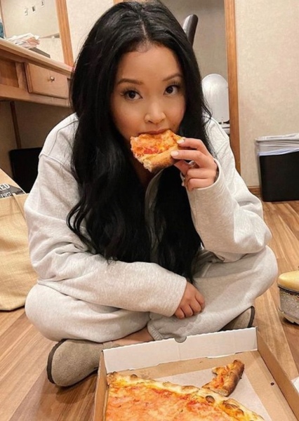 Lana Condor photo