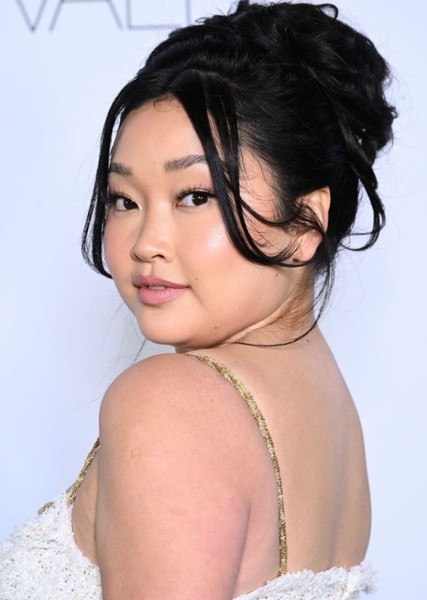 Lana Condor photo