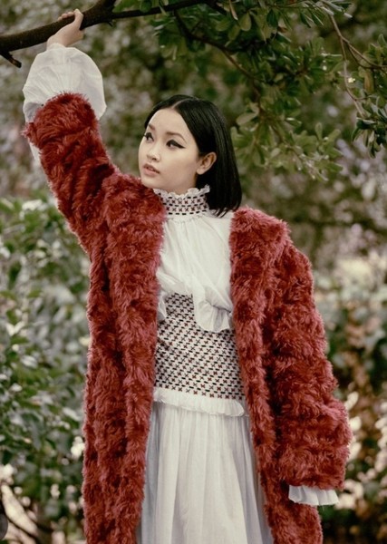 Lana Condor photo