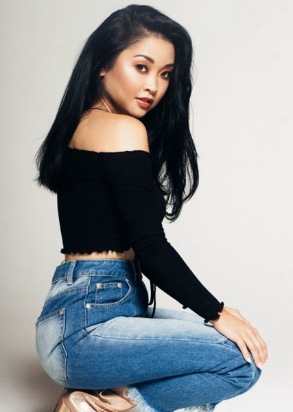 Lana Condor photo