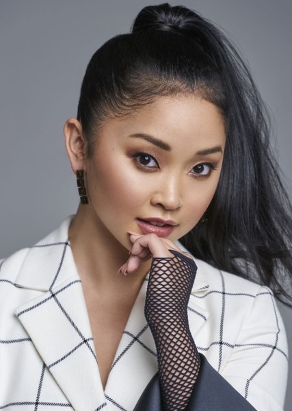 Lana Condor photo