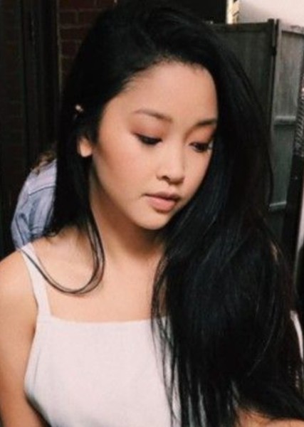 Lana Condor photo