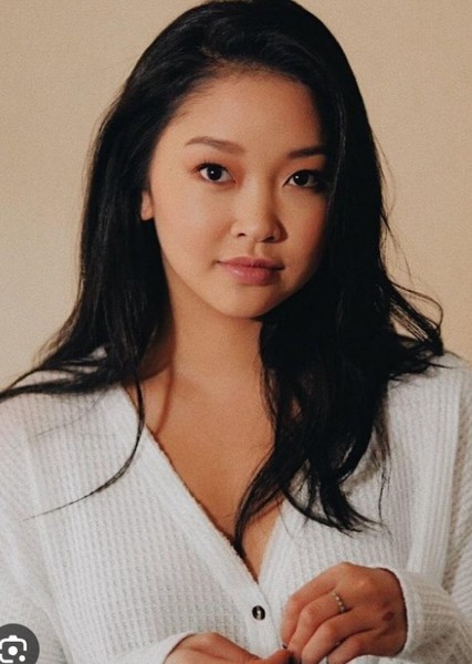 Lana Condor photo