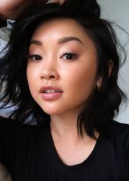 Lana Condor photo