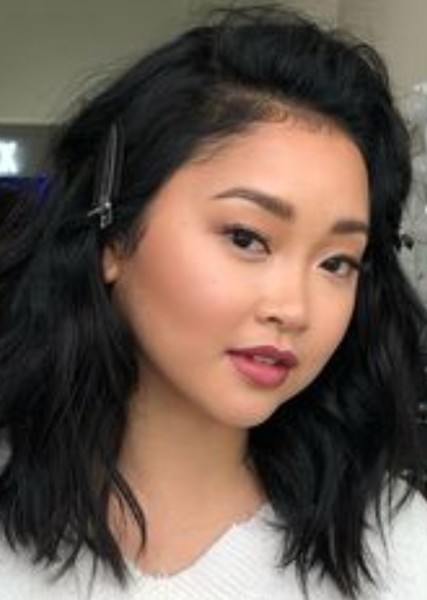 Lana Condor photo