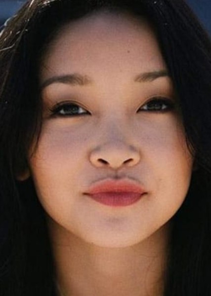 Lana Condor photo
