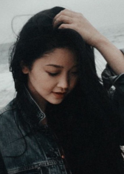 Lana Condor photo