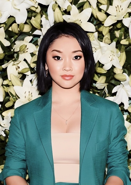 Lana Condor photo
