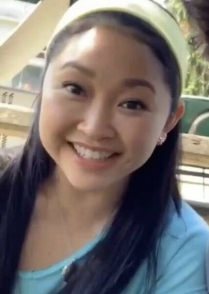 Lana Condor photo