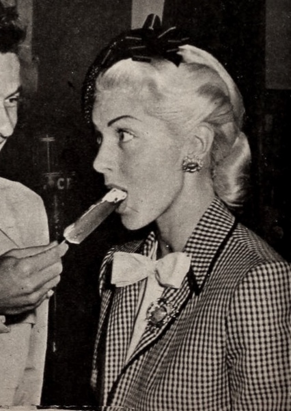 Lana Turner photo