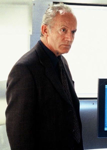 Lance Henriksen