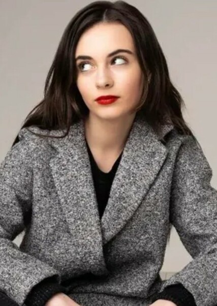 Lara McDonnell photo