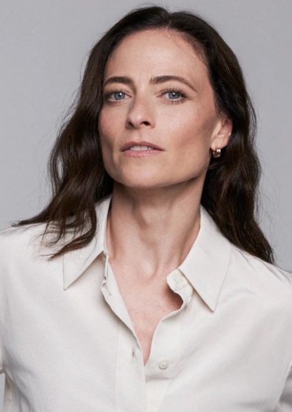 Lara Pulver