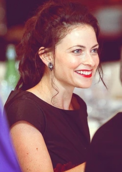 Lara Pulver photo