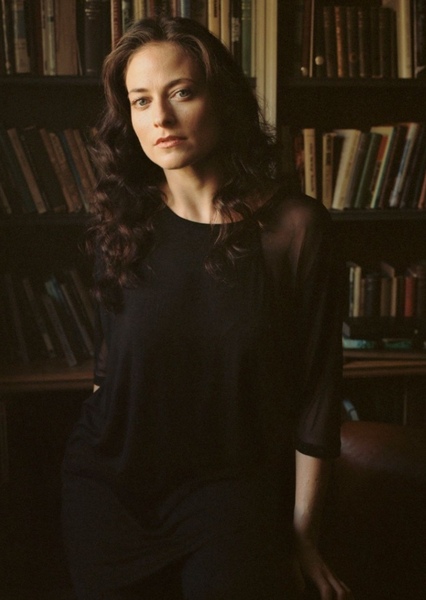 Lara Pulver photo