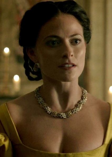 Lara Pulver