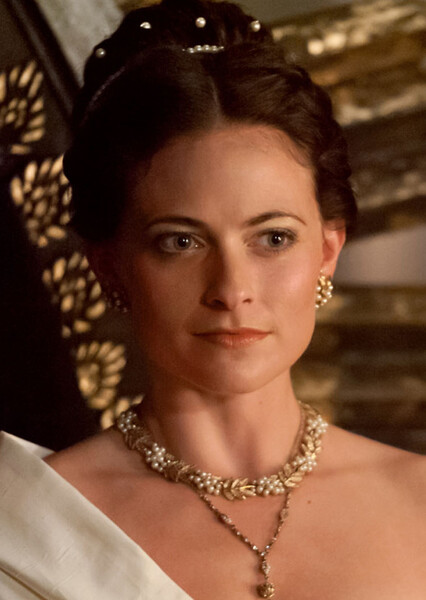 Lara Pulver photo