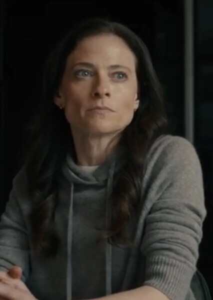 Lara Pulver photo