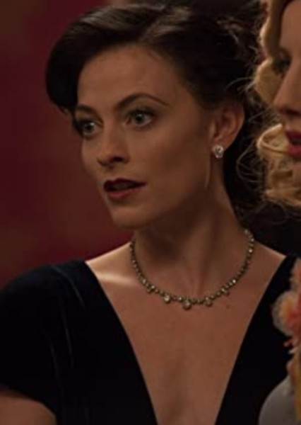 Lara Pulver