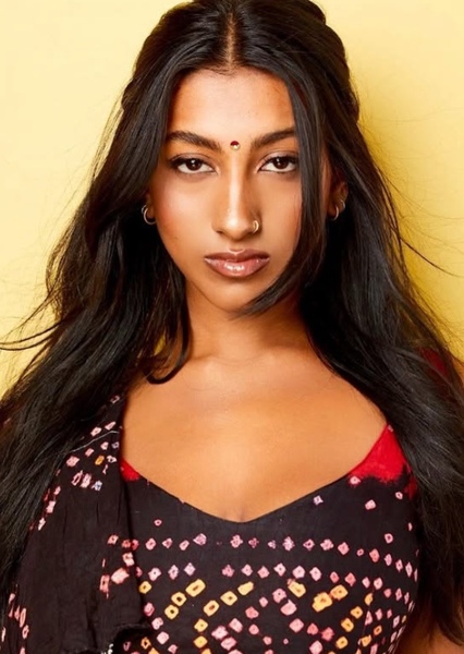 Lara Raj photo