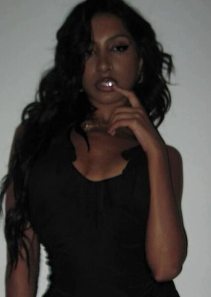 Lara Raj photo