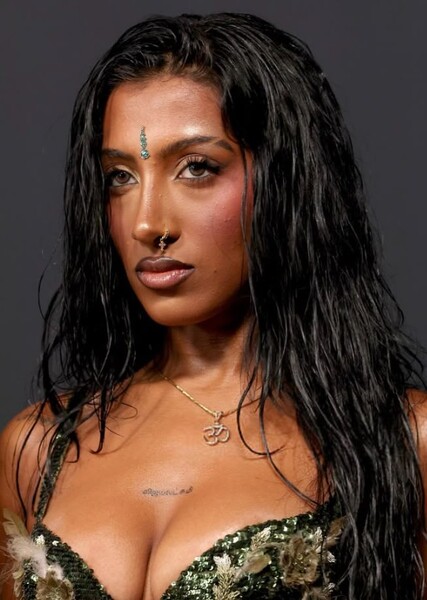 Lara Raj photo