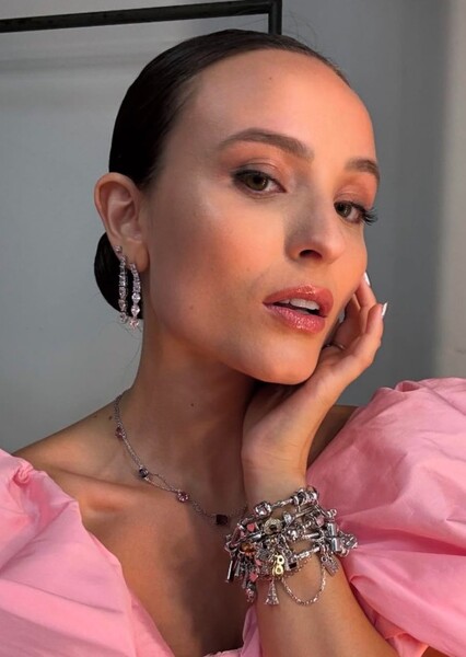 Larissa Manoela photo