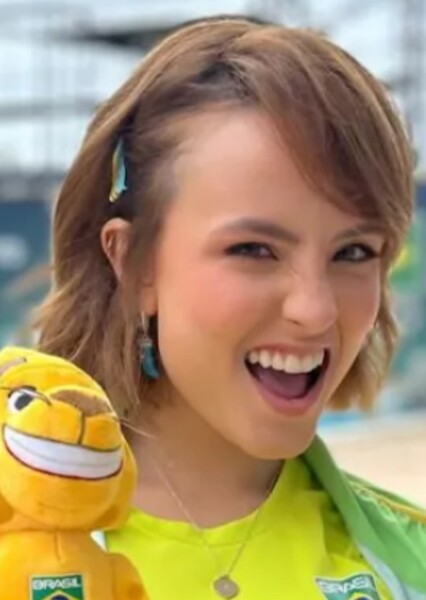 Larissa Manoela photo