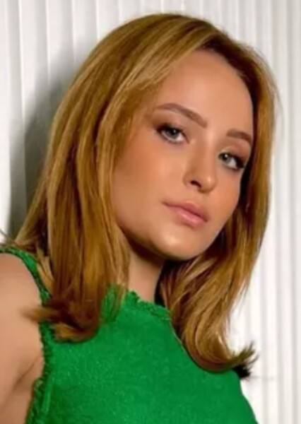 Larissa Manoela photo