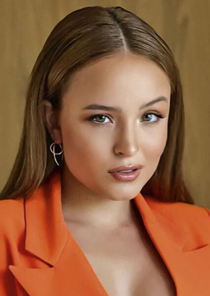 Larissa Manoela photo