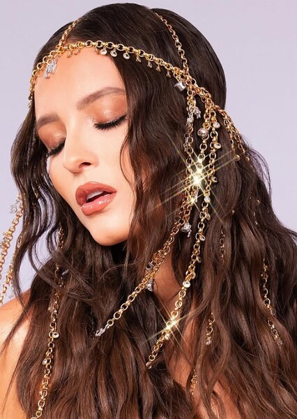Larissa Manoela photo