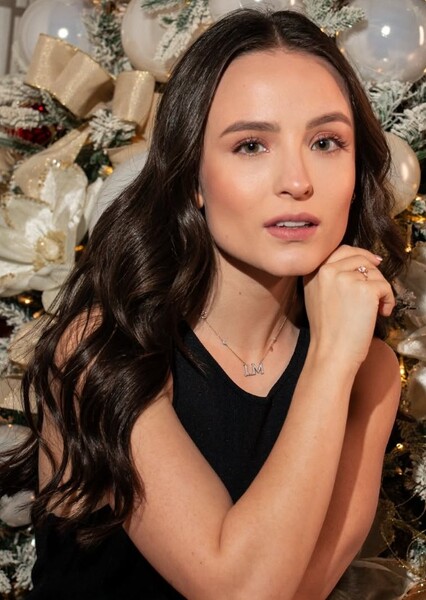 Larissa Manoela photo