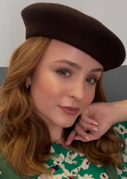 Larissa Manoela photo