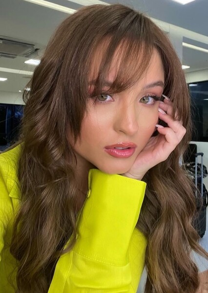 Larissa Manoela photo