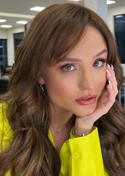 Larissa Manoela photo