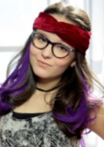 Larissa Manoela photo