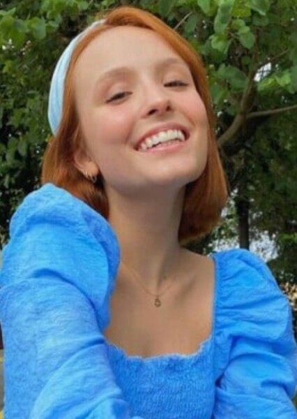 Larissa Manoela photo