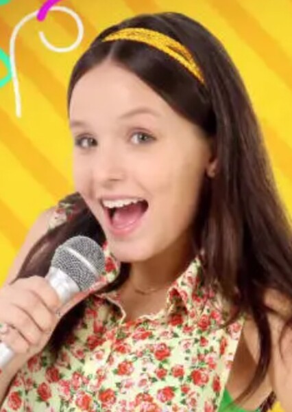 Larissa Manoela photo