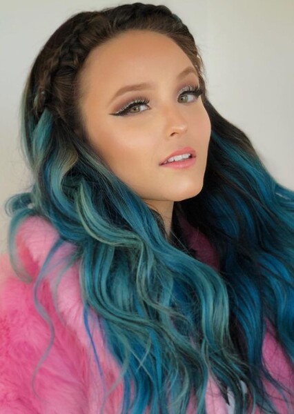 Larissa Manoela photo