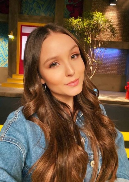 Larissa Manoela photo