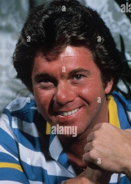 Larry Manetti photo