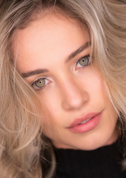 Laryssa Ayres