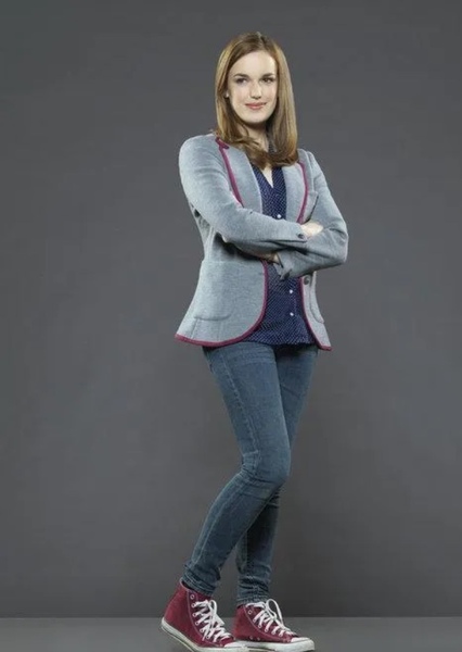 Laura Bailey photo