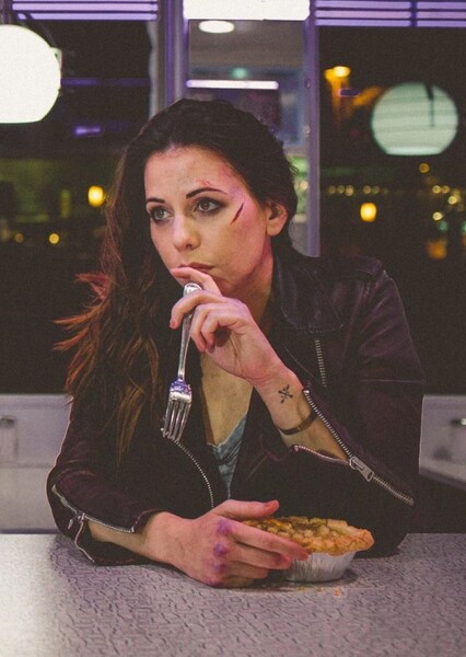 Laura Bailey photo