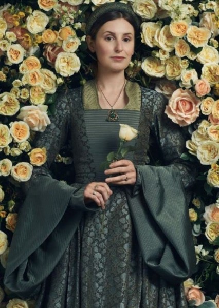 Laura Carmichael photo